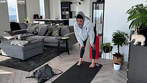 aaliyah yasin's juicy big tits n ass get so horny post-gym she rips clothes masturbates pussy with dildo moaning loud