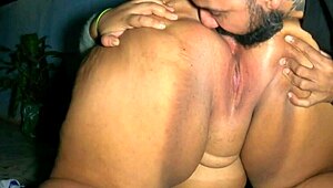 a amiga da minha ex ficou aqui e dormiu só de calcinha...