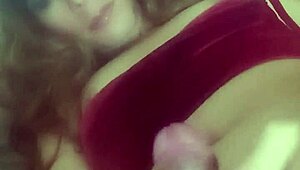 these hips move with pure pleasure in every sway