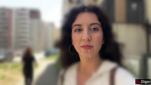 Skinny Girl Begs Facial Cumshot Before Street Cumwalk? 