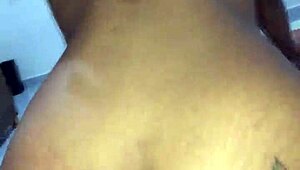 ai caralho look at this huge ass petite flashing tits n pierced nipples 😍🔥