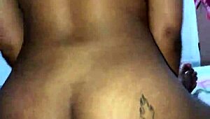 ai caralho look at this huge ass petite flashing tits n pierced nipples 😍🔥