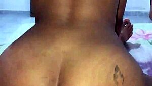 ai caralho look at this huge ass petite flashing tits n pierced nipples 😍🔥