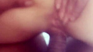 quer ver essa latina gostosa dando rapidinha no cu pro namorado?