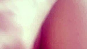 quer ver essa latina gostosa dando rapidinha no cu pro namorado?