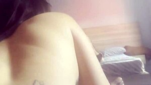 quer ver essa latina gostosa dando rapidinha no cu pro namorado?