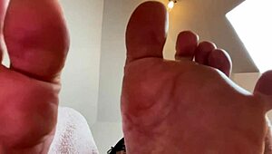 asian domme commands smell my sweaty feet before bed foot worship pov