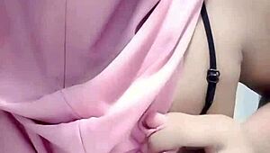 bu guru hijab pamer memek arab big tits natural pussy softcore teacher tease