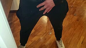 i'm your masseuse neighbor... rip my clothes n slap this big oiled ass while i ride ya hard?? 😩💦