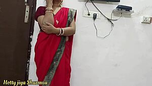 Painter Slams Indian XXX Housewife's Pussy While Home Empty!