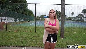 Jill Taylor bettelt Johnny Love höflich seinen Schwanz tief in ihren Arsch zu stecken