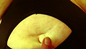 DAWNSKYE SHOWS BELLY BUTTON UNDER BOOBS ARMPITS KISSES