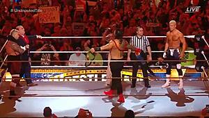 roman reigns clashes with cody rhodes over undisputed wwe universal title at wrestlemania 39