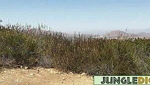 skinny ebony jada doll, wanna get picked up and fucked outdoors??