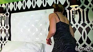 wanna watch this cougar devour wet pussy lips in a frenzy sara jay?