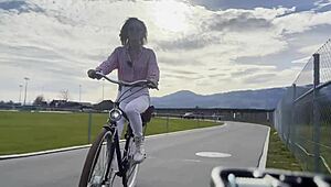 Miss Daisy Diamond Bikes Outdoors Teasing Her Natural Tits