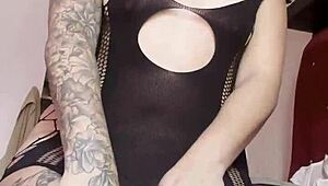 Neighbor watches me masturbate wet pussy in front of window juicy curvy latina blonde!