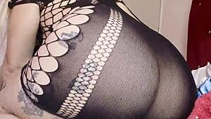 Neighbor watches me masturbate wet pussy in front of window juicy curvy latina blonde!