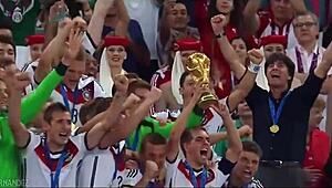 por mil noches feels so argentina and full of emotion