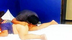 found neighbor milf alone so i dive in and suck that mature pussy 😋👅