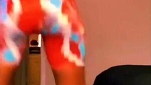 ebony babe's leggings hug her soft big ass like a water bed