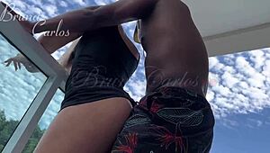 Eu loira branquinha sentando de costas no negão pauzudo com o jefao