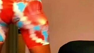 ebony babe's leggings hug her soft big ass like a water bed