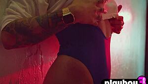 god keisha grey's huge tits strip so perfect i cant stop staring...