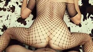 This daring couple shares homemade video publicly outdoors with skinny wife 😏📹🌳