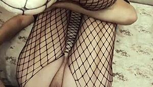 This daring couple shares homemade video publicly outdoors with skinny wife 😏📹🌳