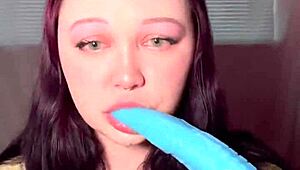 Teen’s Sloppy Oral Temptation