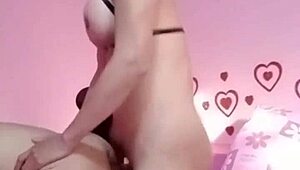 Slim Thai shemale Icy Nokyung takes bent over anal