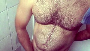 i hide in the shower jerking off and cum all over my leg