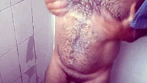 i hide in the shower jerking off and cum all over my leg