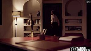 ohh boss dominatin n poundin me kinky milf secretary in office