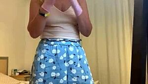 milf armpit fetish shave in heels 😈 trimmed legs
