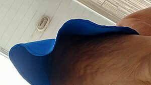 i left phone recordin stepmom cleanin public sidewalk damn