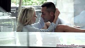 hey gorgeous babe, fuck me till you cumshot all over?