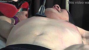 Japanese Mistress Kira Demonstrates Facesitting and Torment Session