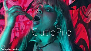 i stuff latex pantyhose in morrigan's feet craving that fetish rush