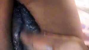 hey, watch en-chan master the three fingers technique on me now...