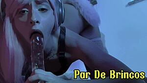 ela adora brincar com a buceta usando plug anal mostrando tudo de lingerie