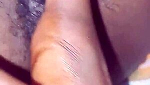 hey, watch en-chan master the three fingers technique on me now...