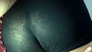 hey neighbor, wanna watch me fuck in yoga leggings?