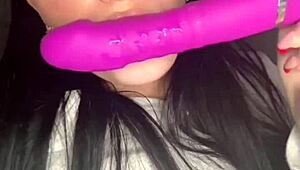 Does this horny American teen student's squirting toy orgasm make you cum?