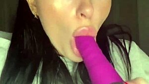 Does this horny American teen student's squirting toy orgasm make you cum?