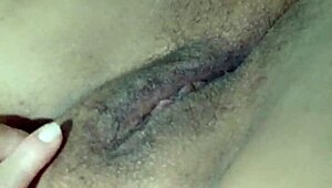 ai amor, tô limpando meu vibrador meladinho e gozando gostoso de novo nessa parte 1 e 2??