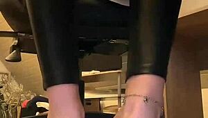 good morning, don't you adore leather pants with nylon socks and barefoot toes?