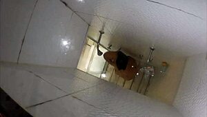 gordinha no motel se exibindo gozando alto com masturbação