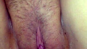 Venezuelan babe flows with morning juices